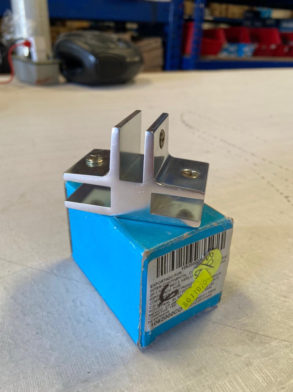 Glass to Glass Type "T" Connector Finish SKU 1062