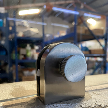 Seguro Xcaret con Perno Para Puerta de Cristal Templado de 9mm herralum