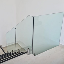 Miniposte Rectangular Satin de 16 cm de alto Para Barandal de Cristal Templado de 8 a 13mm Herralum