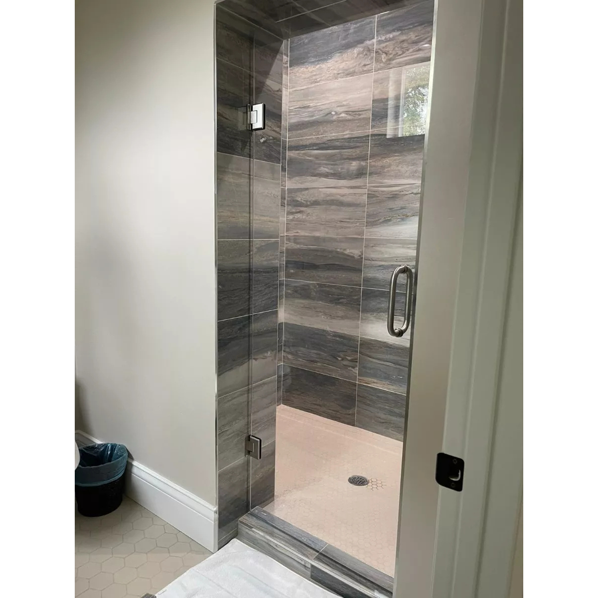 BATHROOM CANCEL 70 X 189 CM WITH FOLDING DOOR