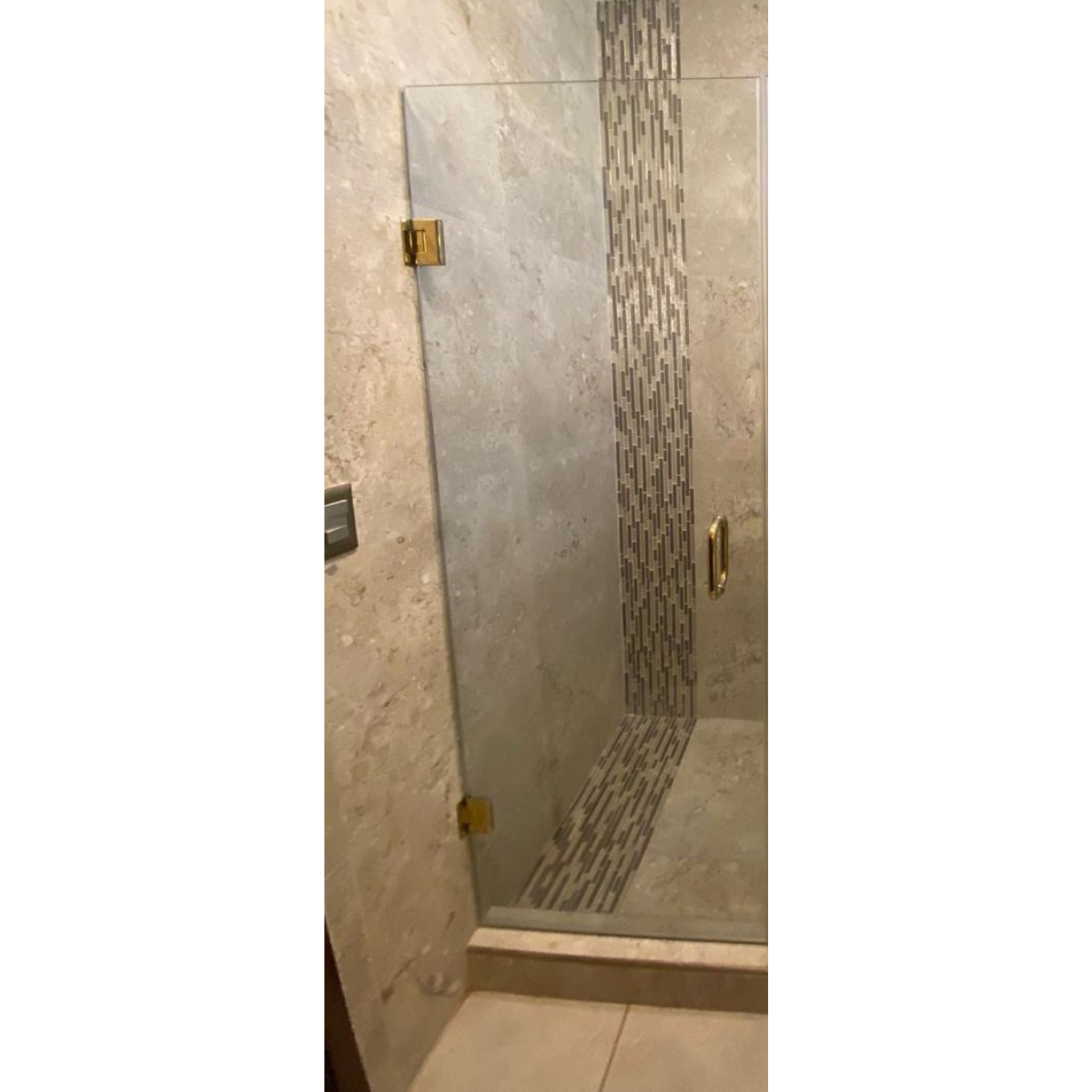 BATHROOM CANCEL 70 X 189 CM WITH FOLDING DOOR
