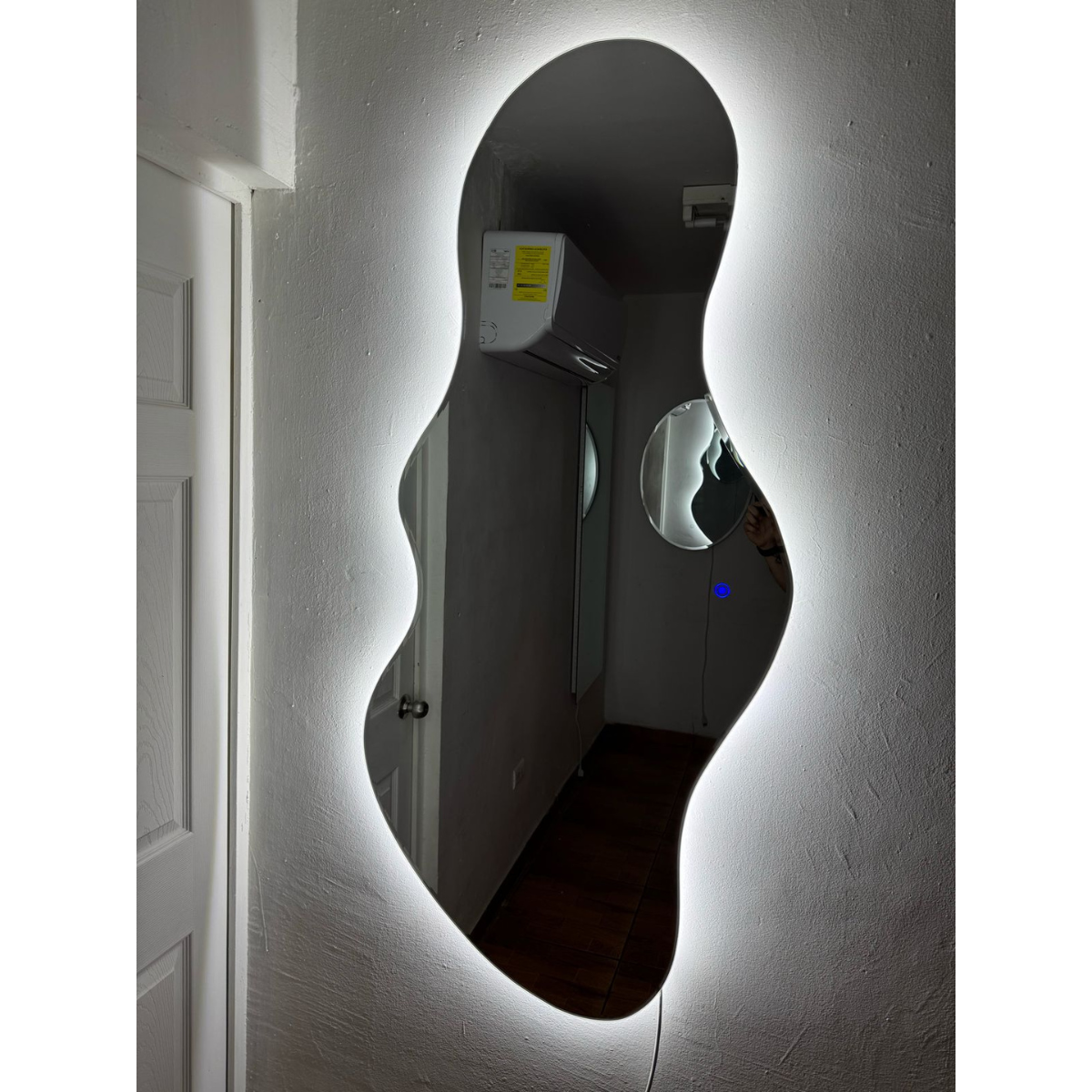Espejo cuerpo completo con forma 2 tonos de luz azul y blanco 68x150 herrashop