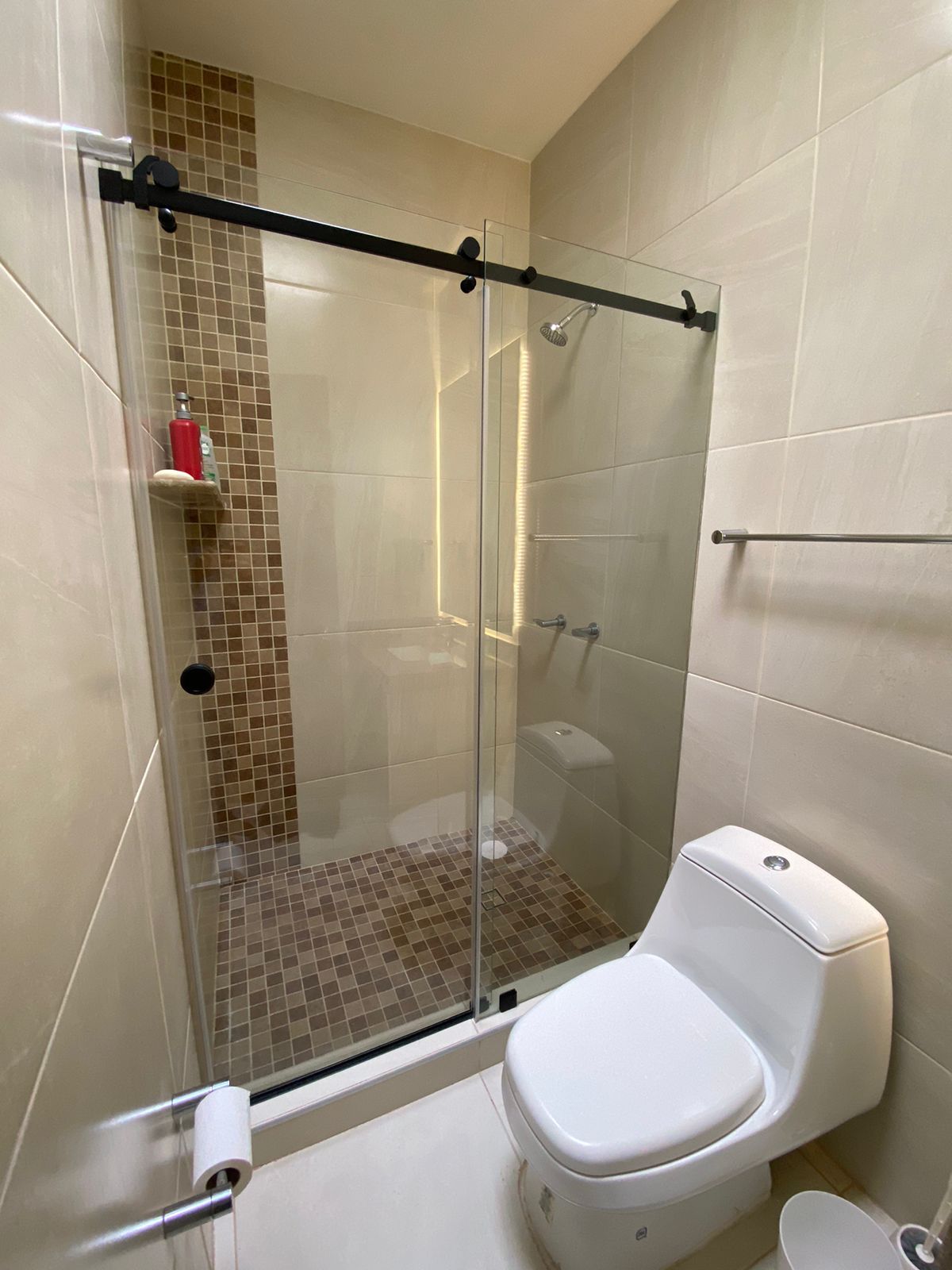 Herrajes Cancel de baño Modelo Bacalar herralum