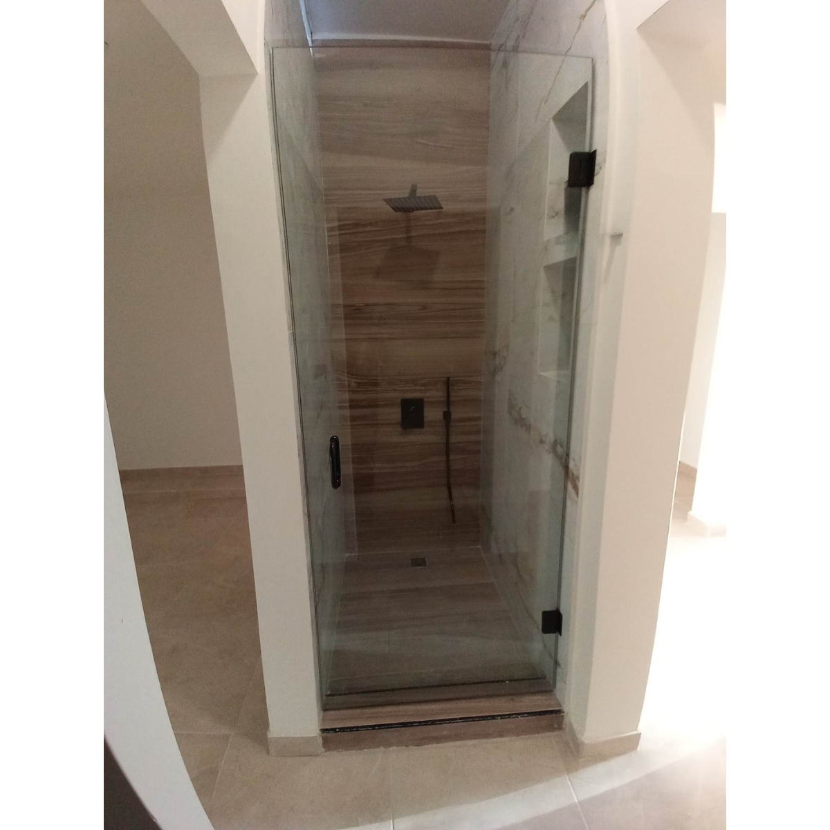 BATHROOM CANCEL 70 X 189 CM WITH FOLDING DOOR