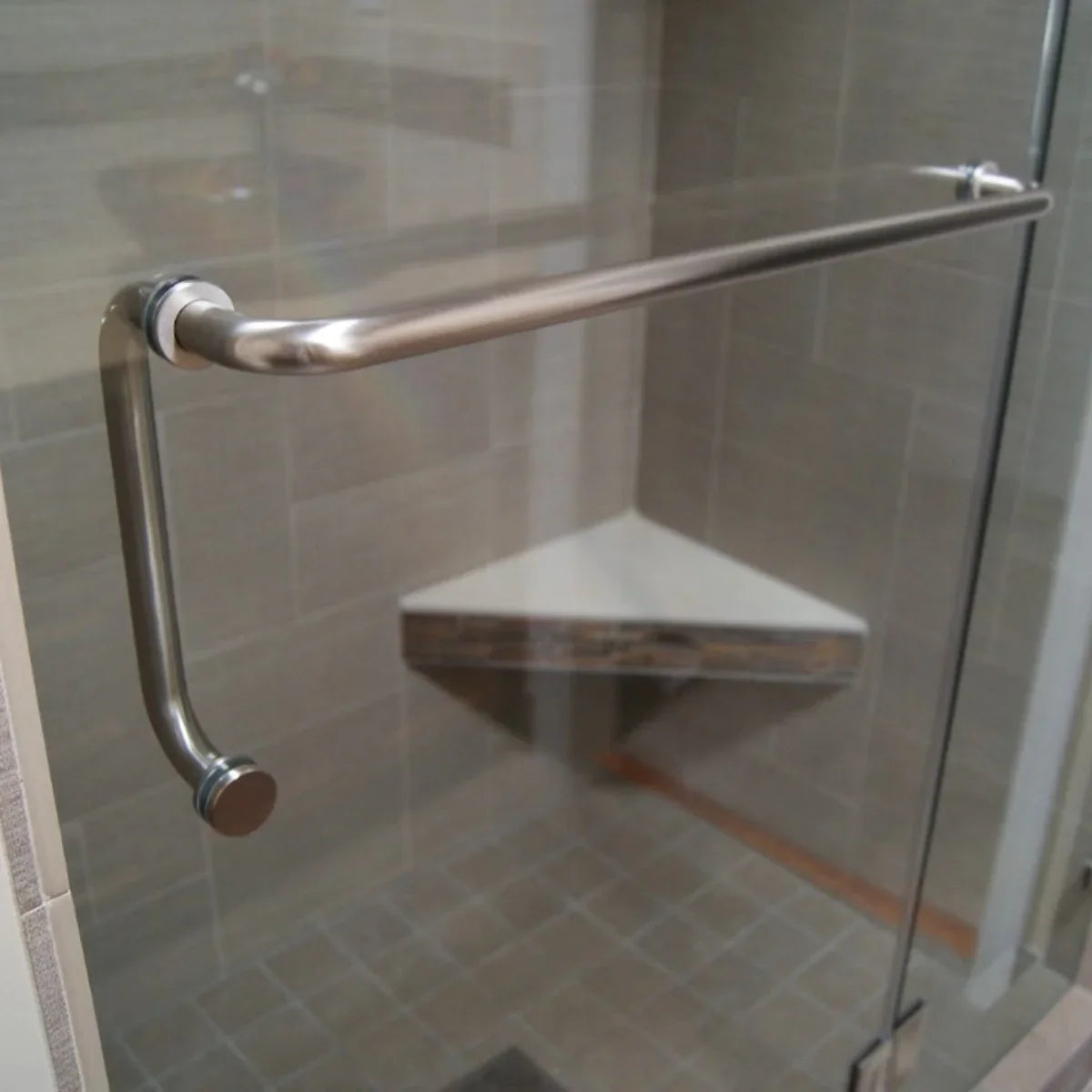 Jaladera para puerta de baño de cristal con Toallero medida 15cm-45cm herralum