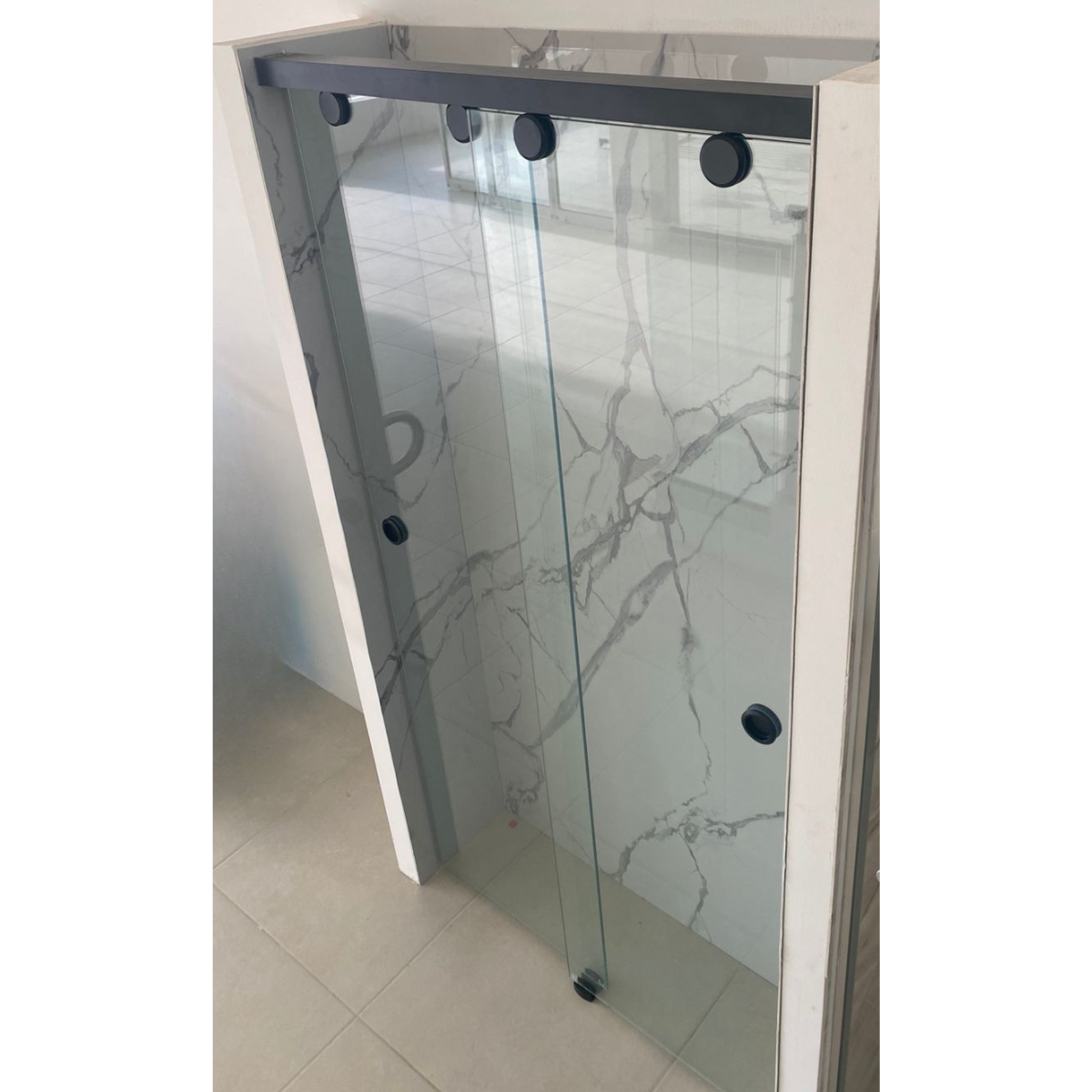 Cancel De Baño Chetumal Herralum Con Cristal Templado 8mm Y Herraje