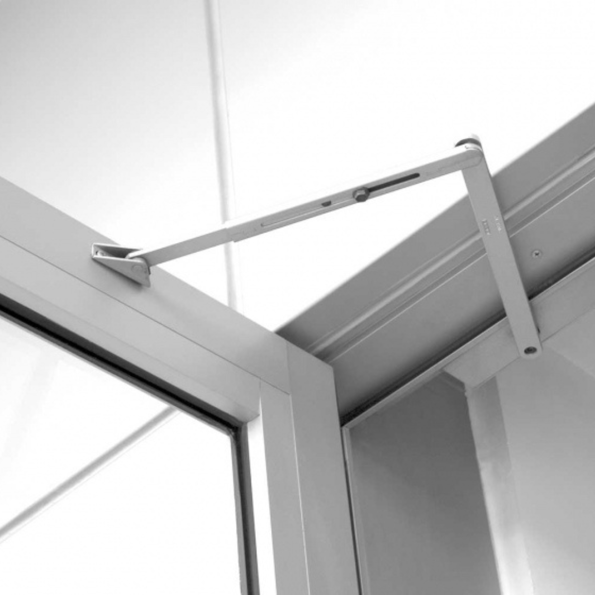 Cierra puertas Herralum Para puertas de hasta 85 kg